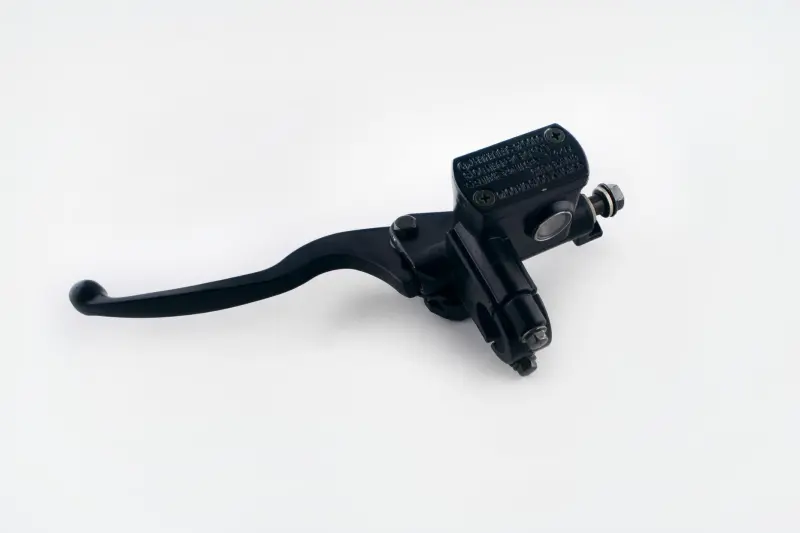 Левая тормозная машинка GY6 50 4T с рычагом