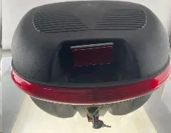 Пластмассовый кофр 38,5×34×26 см со шлемом-интегралом EVO-2