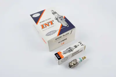 Свічка запалювання для бензопили INT F-BM6 M14×1,25, 7 мм, конусна посадка
