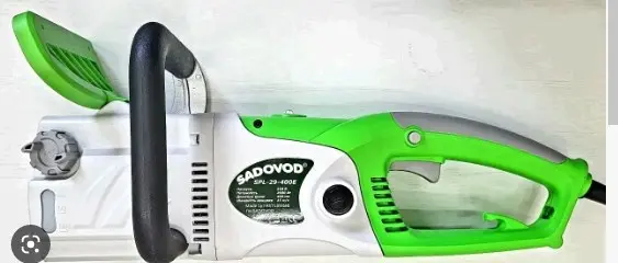 Електрична ланцюгова пила Sadovod SPL-29-400E, 2900 Вт, шина 40 см, 2 ланцюги