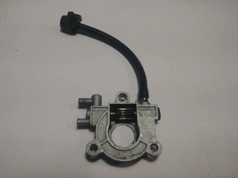 Масляный насос бензопилы Goodluck GL 6200 KOSA