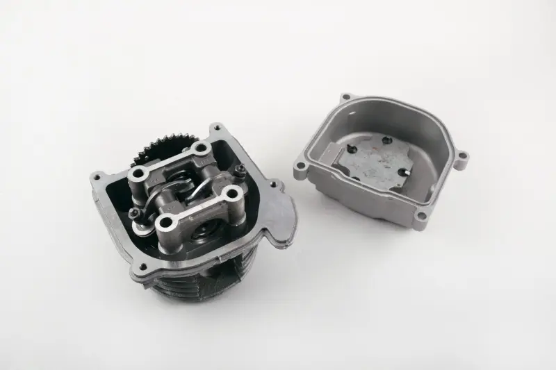 Головка циліндра 4T GY6 80 Ø47 у зборі з кришкою SUNY mod:В