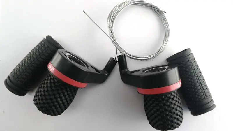 Комплект ревошифтів YKX 3×7 із грипсами