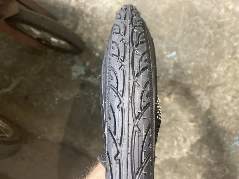 Велосипедна шина 28 x 1,75 YKX mod.B