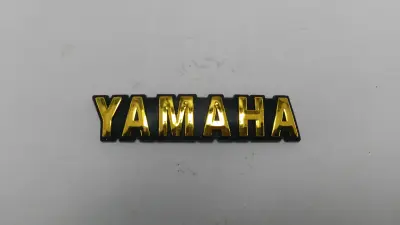 Наліпка-шильдик YMH 9×2,5 см, пластик, хром (#2051)