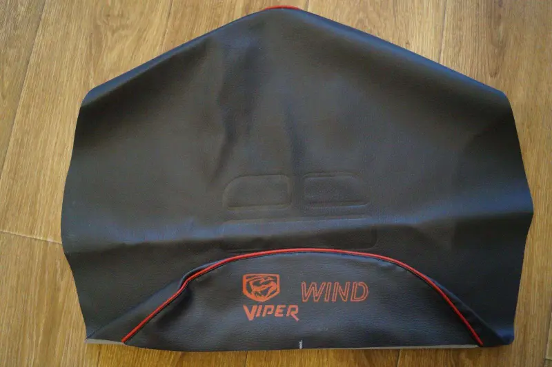 Чехол сиденья Viper Wind 50/80 Euro IGR с надписью и кантом