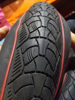 Велосипедная шина Deli Tire S-238 Red Strip 26 × 2,125 (57-559)