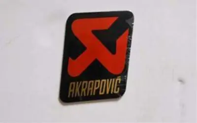 Декоративна наліпка на глушник AKRAPOVIC 72×85 мм, mod. 2, 118