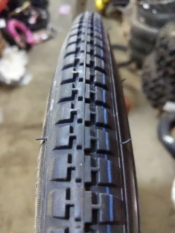 Велосипедна шина SRC 222 ELIT 28 x 1 1/2 (40-635)