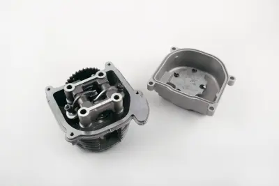 Головка циліндра 4T GY6 80 Ø47 у зборі з кришкою SUNY mod:В