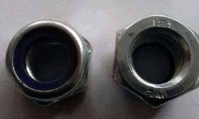 Гайка заднего колеса M14×1,5 с фиксатором SHUK