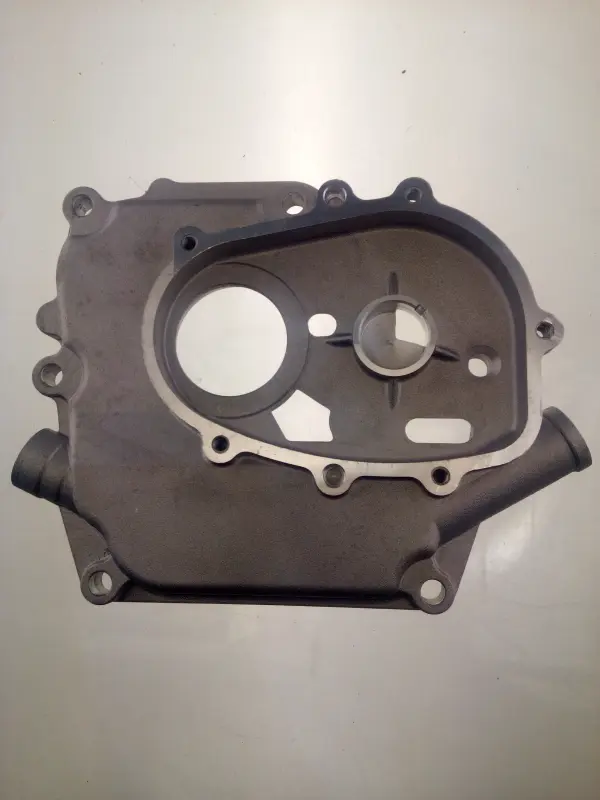 Крышка блока двигателя для понижающего редуктора 168F/170F (6,5/7 л.с.) AMG