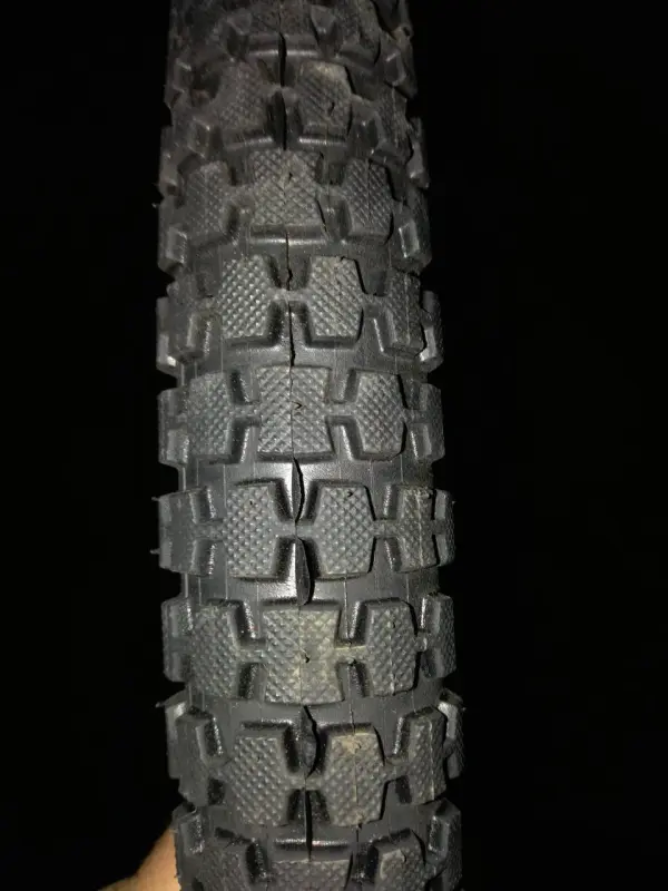 Велосипедна шина SRC SV218 26 × 1,95 (54-559), напівшип