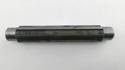 Вал понижающей/повышающей шестерни КПП 180N/195N, 9/12 л.с., L-152, ST
