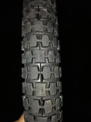Велосипедная шина SRC SV218 26 × 1,95 (54-559), полушип
