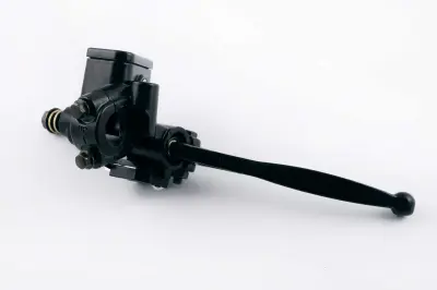 Головний гальмівний циліндр переднього гальма Suzuki Address AD50, правий, CAOKO