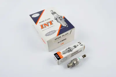 Свічка запалювання INT H-CMR6 / RCJ7Y M10×1,00, 12,7 мм для бензопили
