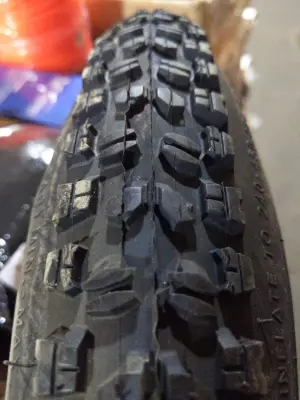 Велосипедная шина Deli Tire SA-239 26 x 2,10 (51-559)