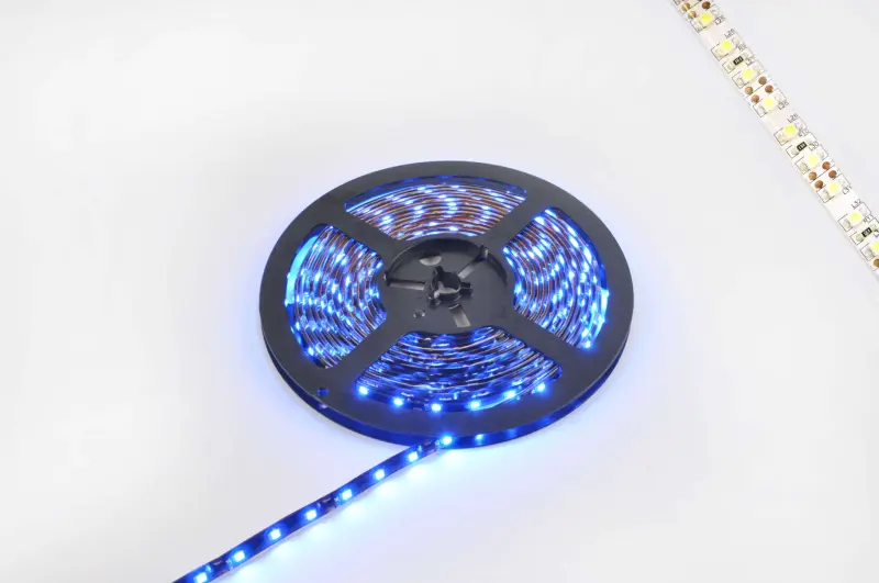 Влагостойкая светодиодная лента SMD 3528, синяя, 60 LED/м, 5 м