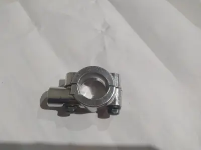 Хомут кріплення дзеркала на кермо 22 мм, під 8 мм, хром OEM