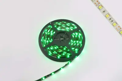 Влагостойкая светодиодная лента SMD 5050, зеленая, 30 LED/м, 5 м