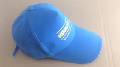 Синяя бейсболка KOMATSU с регулируемой посадкой
