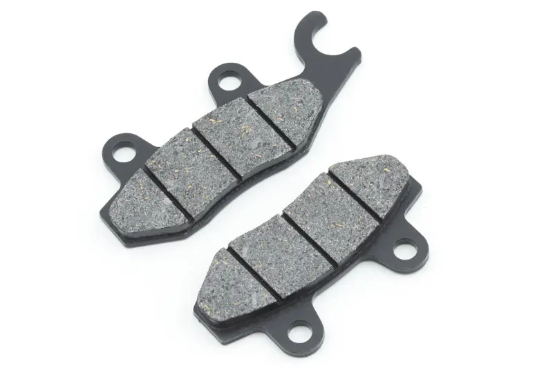 Колодки тормозные дисковые 4T GY6 50-150 (RACE/STORM, ухо вправо, черные)