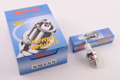 Свічка запалювання для бензопили NPS L6TC M14×1,25, різьба 9,5 мм (BM4AR)