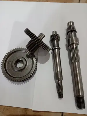 Редуктор в сборе 4T GY6 50 короткий под один амортизатор JH
