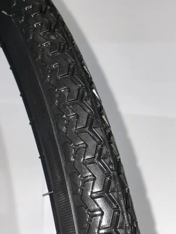 Велосипедна шина Deestone D-1003 37-584 (26 × 1 1/2)