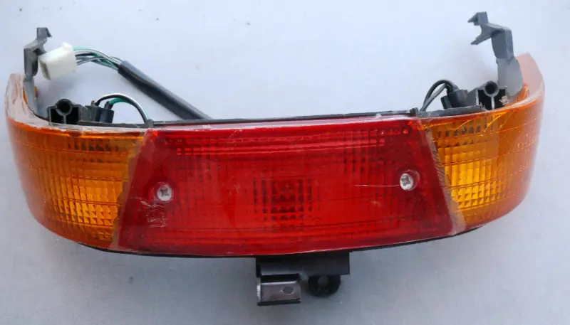 Задний комбинированный фонарь Suzuki Address, в сборе