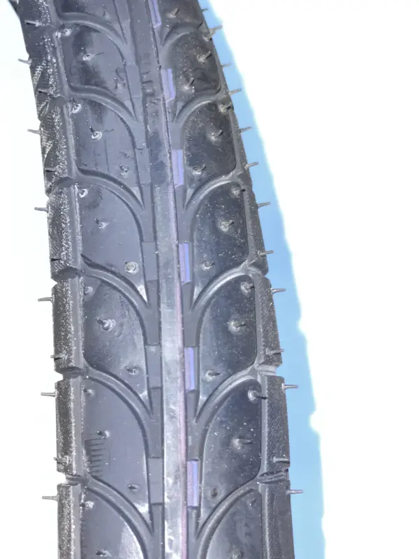 Велосипедная покрышка Deestone D-817 26×2.00 (54-559), антипрокольная