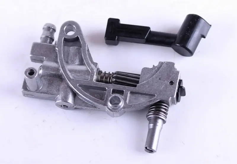 Масляний насос для бензопили Goodluck GL 4500/5200 AMG