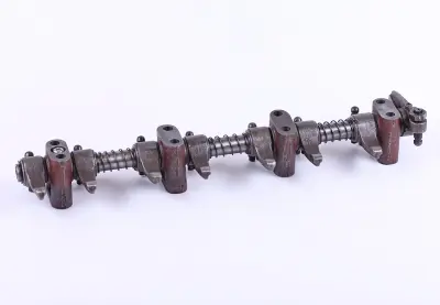 Ось коромысел в сборе с коромыслами и стойками для двигателя 4L22BT