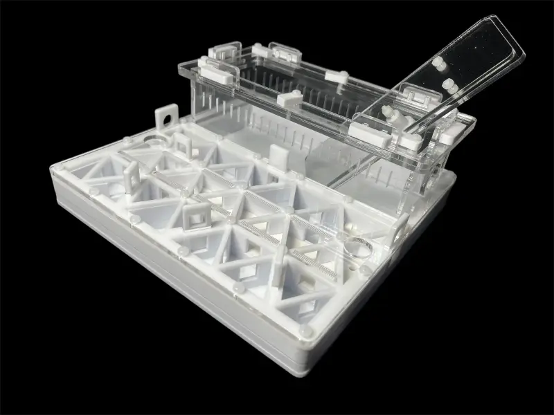 Муравьиная ферма ANTMART Trigon White А 200×200 мм, частичный гипс Г23