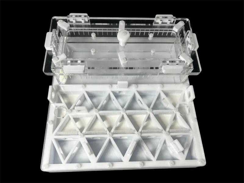 Муравьиная ферма ANTMART Trigon White А 200×200 мм, частичный гипс Г23