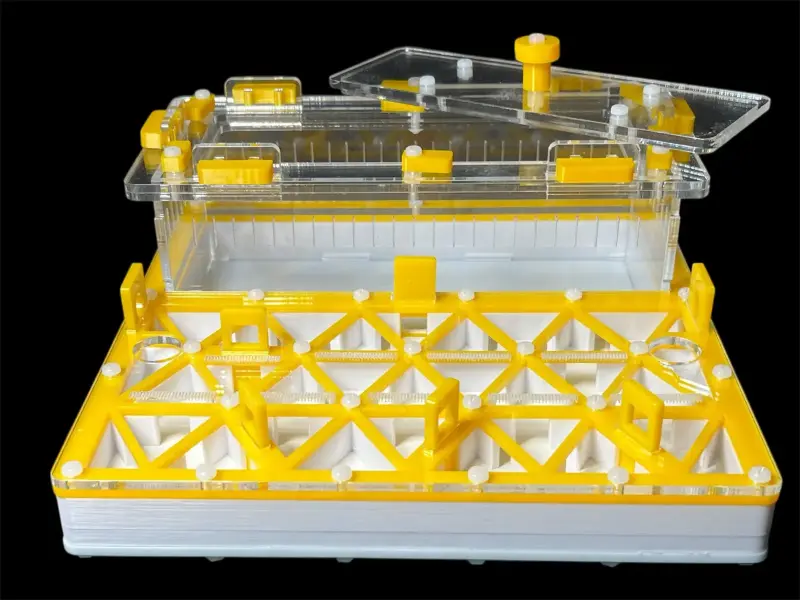 Муравьиная ферма ANTMART Trigon Yellow Б 200×200 мм со сплошным гипсом Г23